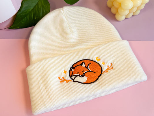 Sleeping Fox Beanie - White