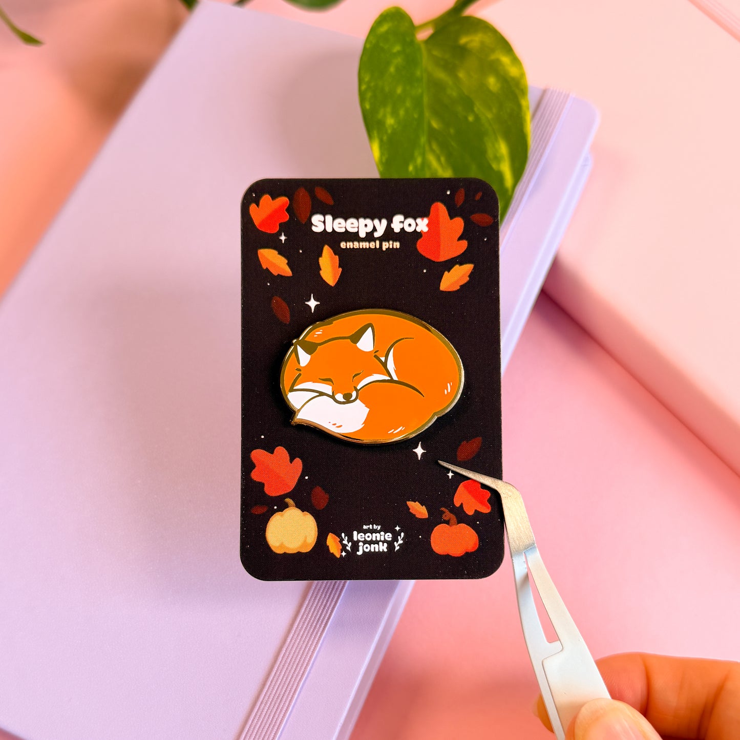 Sleepy fox Enamel Pin